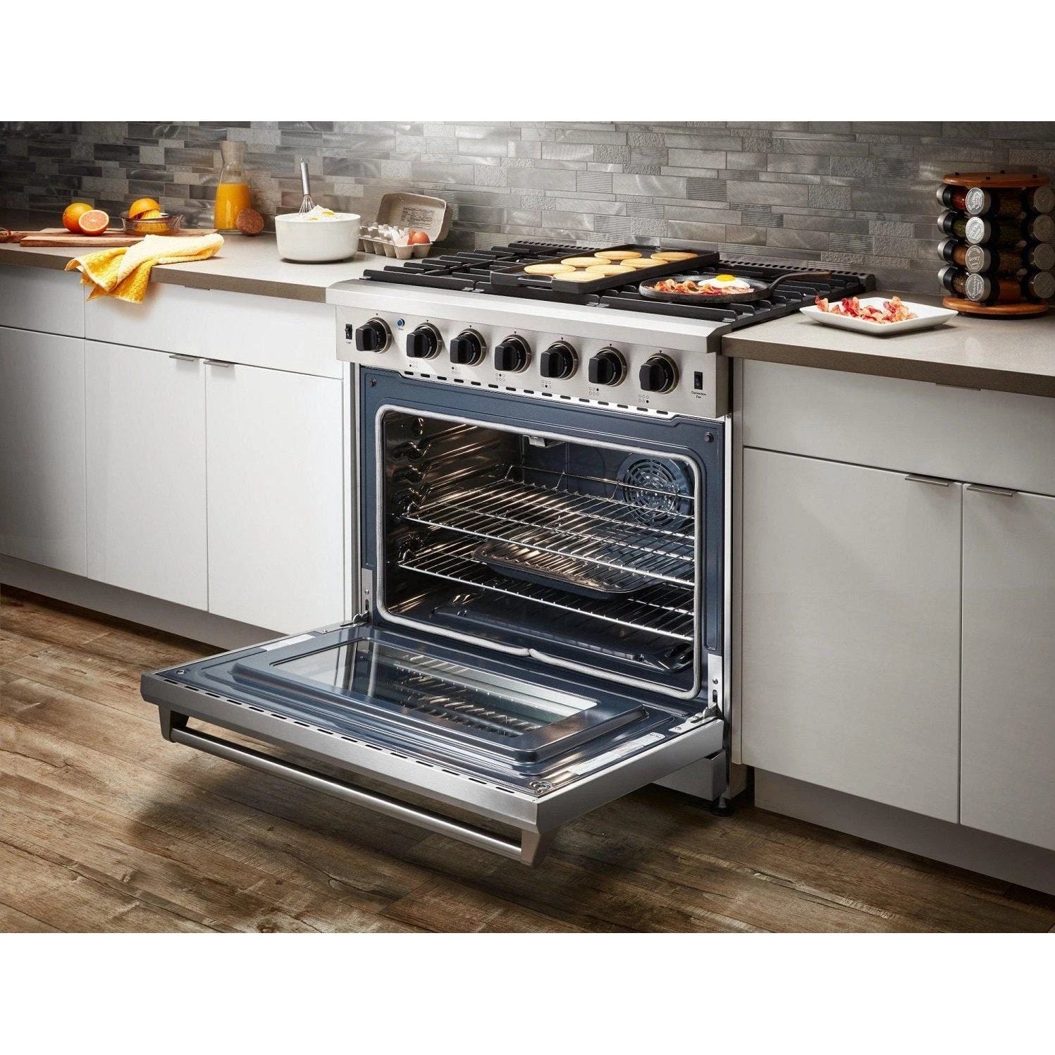 Thor Kitchen 36 in. 6.0 Cu. Ft Propane Gas Range in Stainless Steel, LRG3601ULP